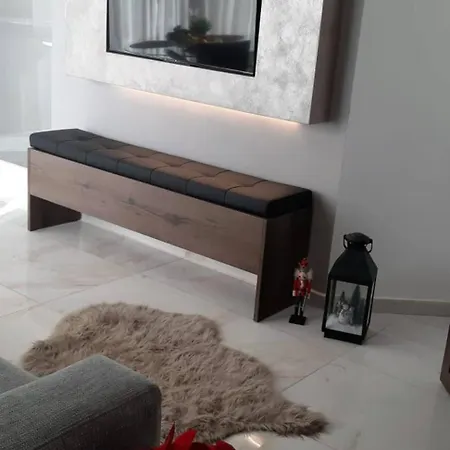 Southridge Ph With Jacuzzi, Views By Homely 아파트 *