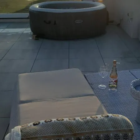 Southridge Ph With Jacuzzi, Views By Homely * 멜리에하