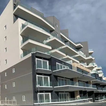 Southridge Ph With Jacuzzi, Views By Homely Appartamento *