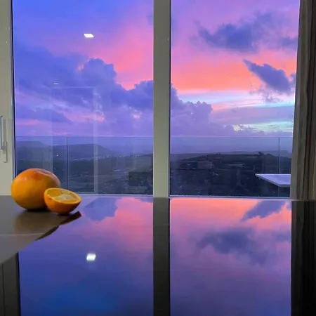 Southridge Ph With Jacuzzi, Views By Homely Apartment Mellieha