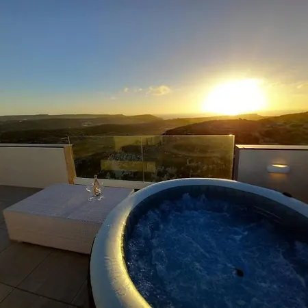 Southridge Ph With Jacuzzi, Views By Homely