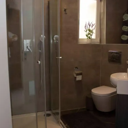 Appartamento Southridge Ph With Jacuzzi, Views By Homely