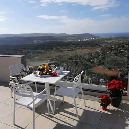 Southridge Ph With Jacuzzi, Views By Homely Appartement *