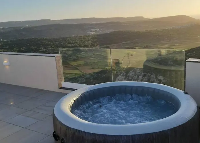 Apartment Southridge Ph With Jacuzzi, Views By Homely Mellieha